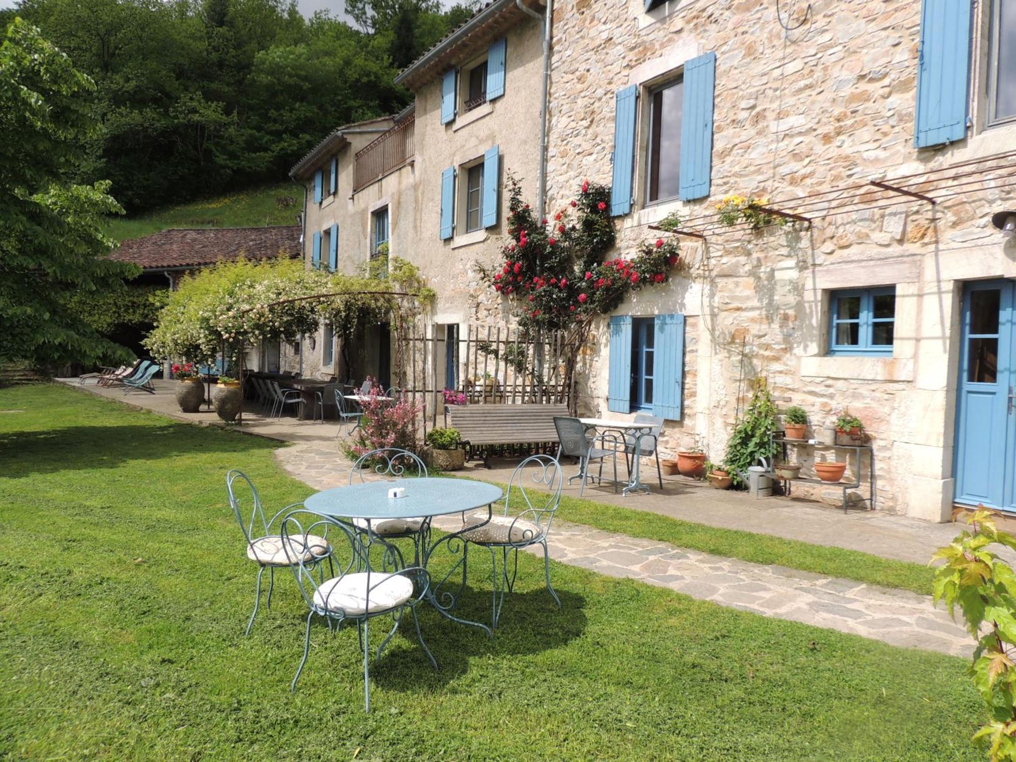 Nabat Le Haut, Chambre Et Table D'Hotes Courniou 外观 照片