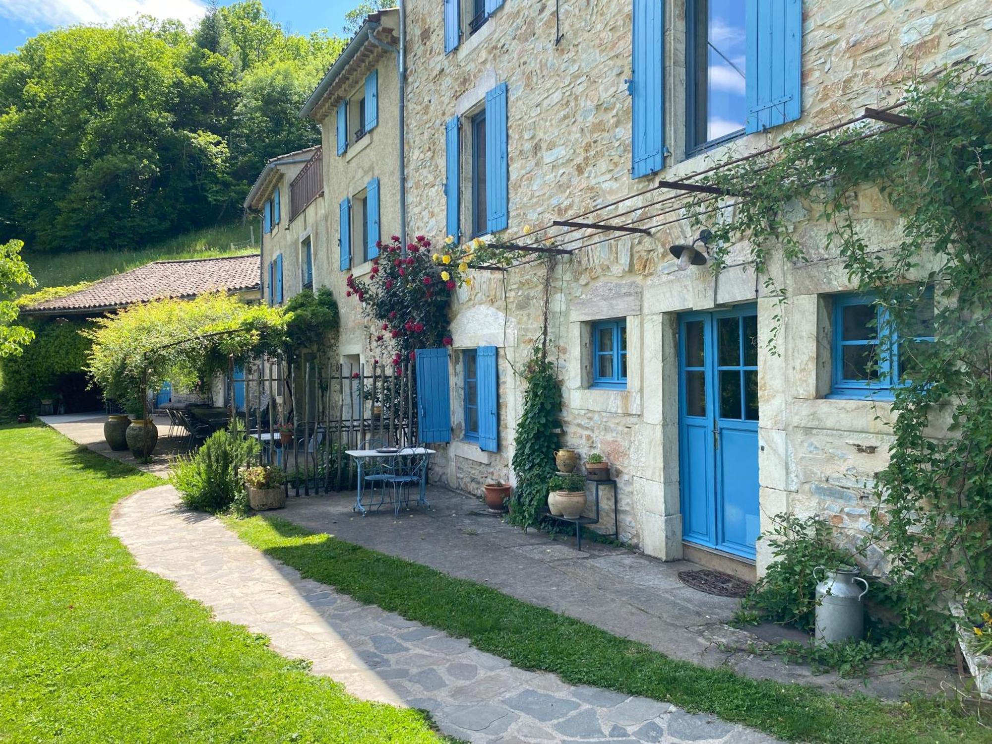 Nabat Le Haut, Chambre Et Table D'Hotes Courniou 外观 照片