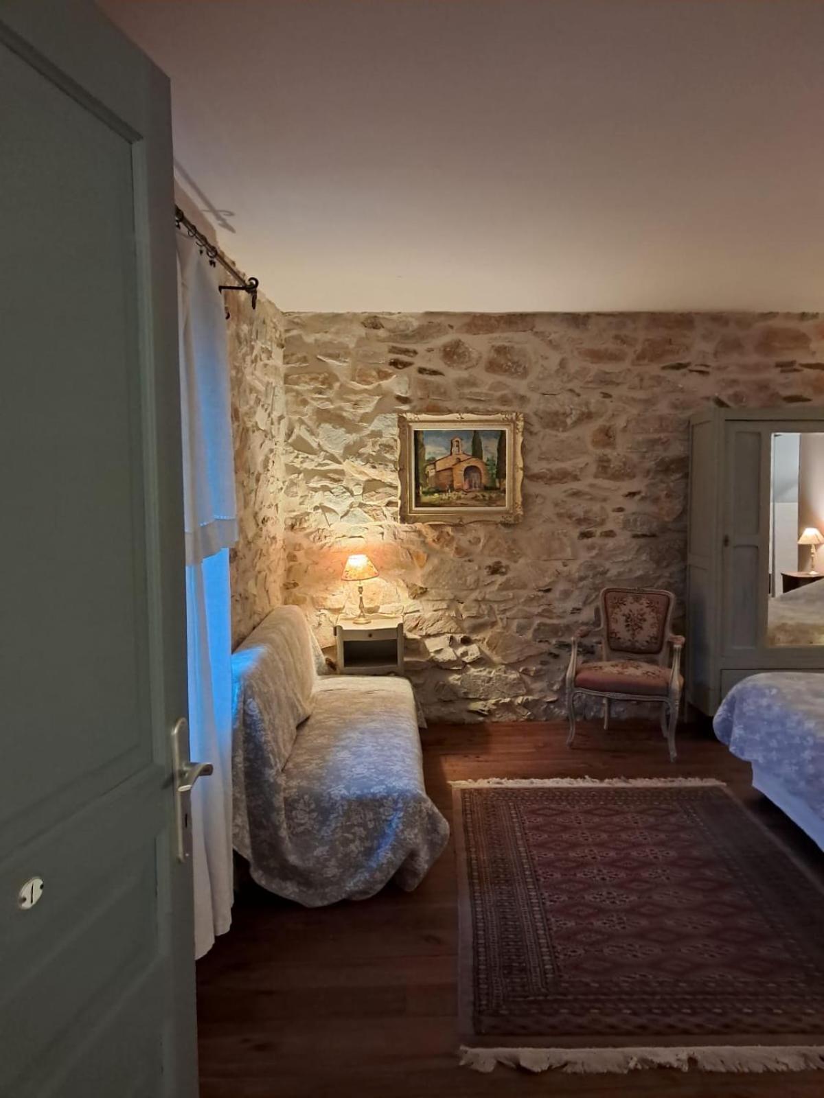 Nabat Le Haut, Chambre Et Table D'Hotes Courniou 外观 照片