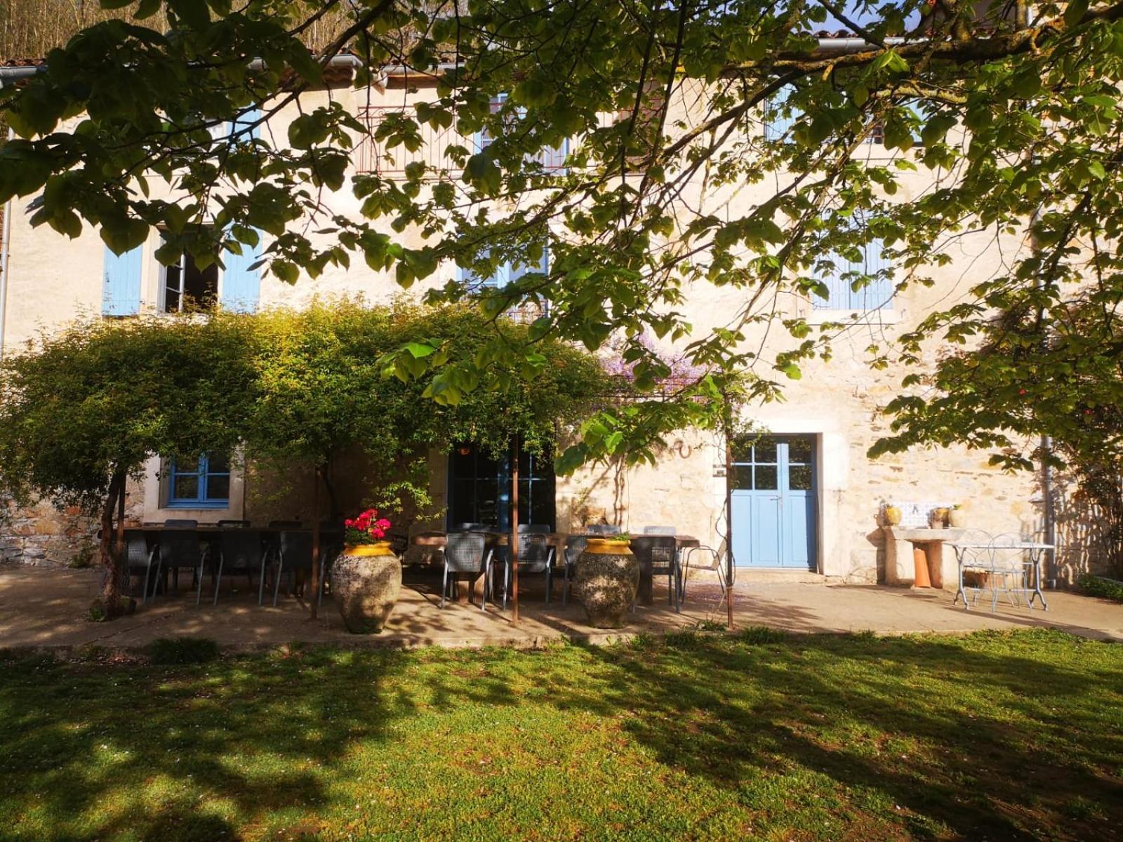 Nabat Le Haut, Chambre Et Table D'Hotes Courniou 外观 照片